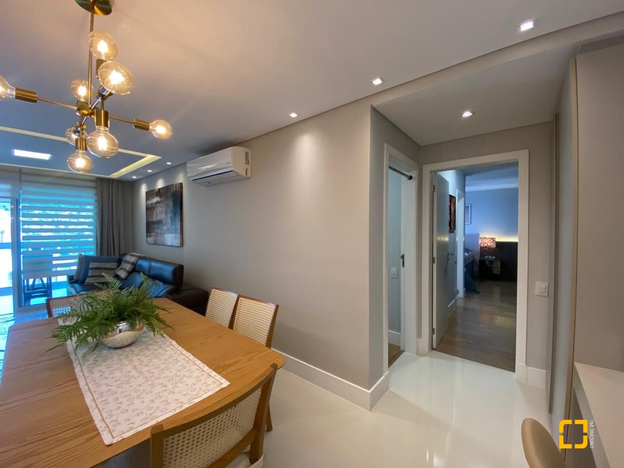 Apartamento com 101m², 4 quartos (sendo 2 suítes), 1 garagem, no bairro Centro em Florianópolis