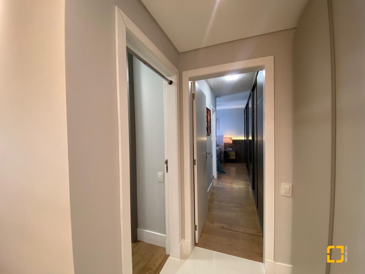 Apartamento com 101m², 4 quartos (sendo 2 suítes), 1 garagem, no bairro Centro em Florianópolis