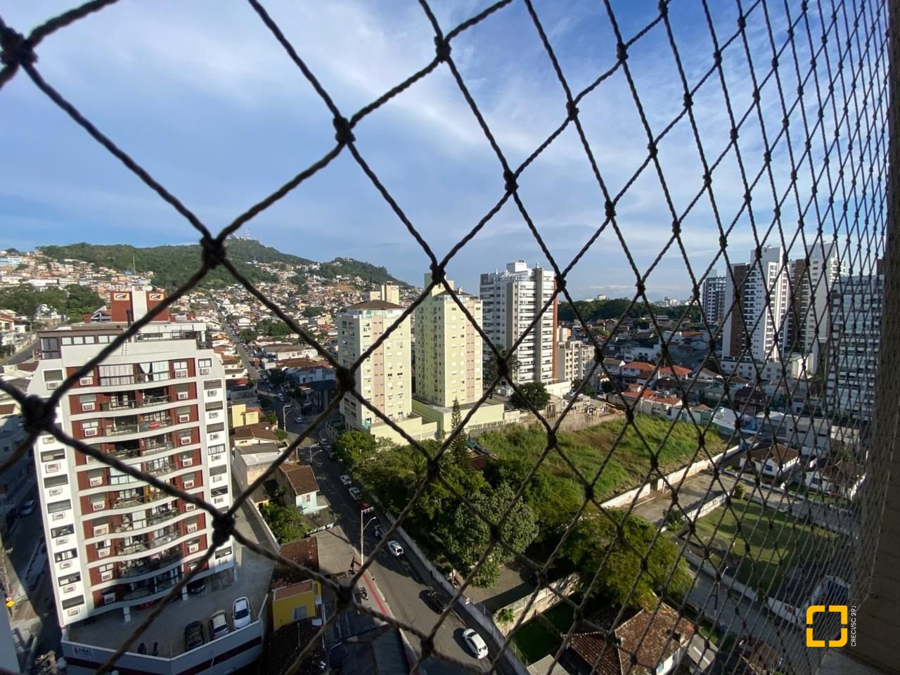 Apartamento com 101m², 4 quartos (sendo 2 suítes), 1 garagem, no bairro Centro em Florianópolis