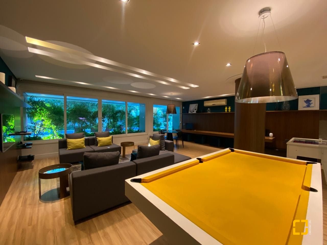 Apartamento com 101m², 4 quartos (sendo 2 suítes), 1 garagem, no bairro Centro em Florianópolis