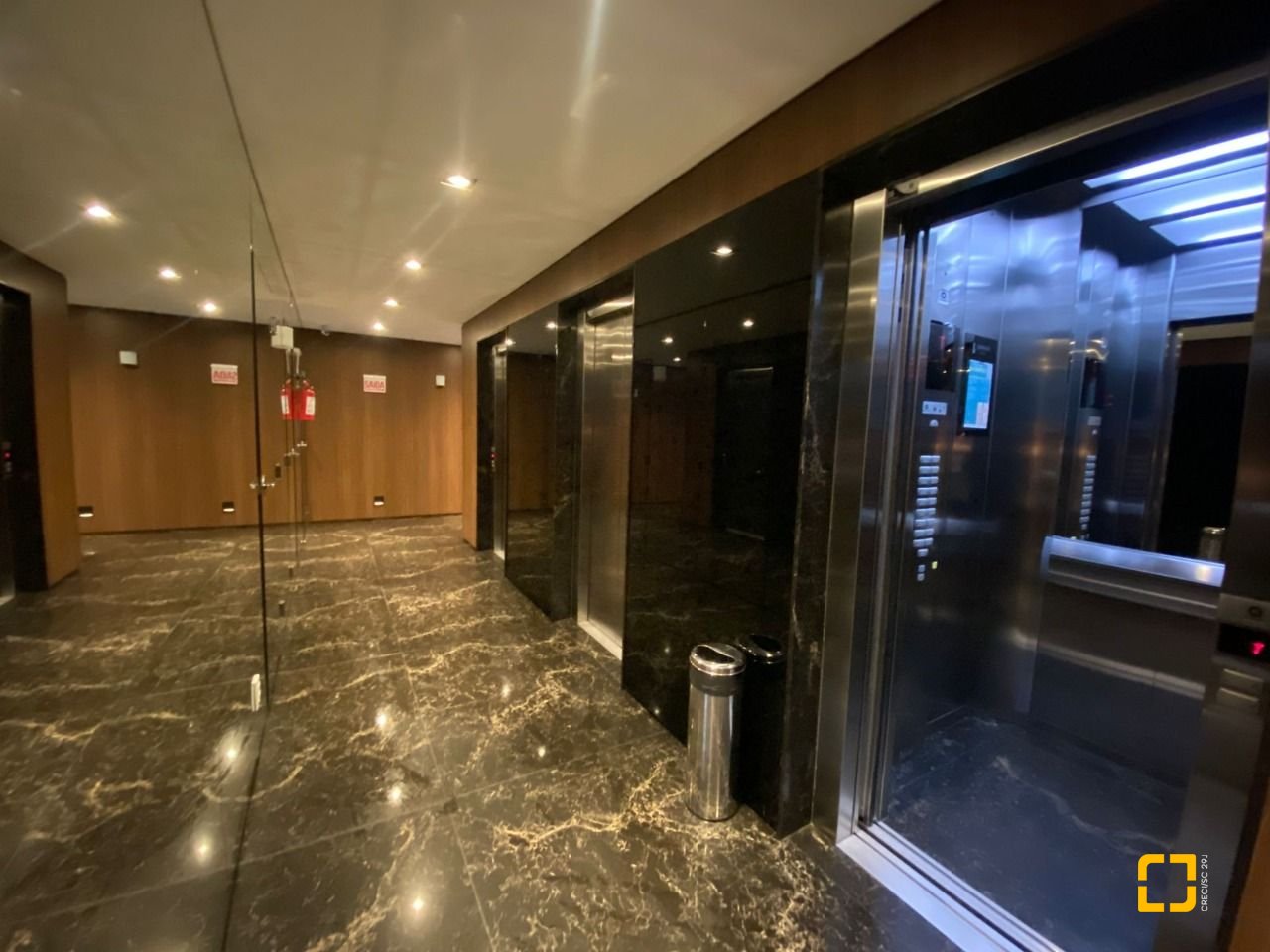 Apartamento com 101m², 4 quartos (sendo 2 suítes), 1 garagem, no bairro Centro em Florianópolis