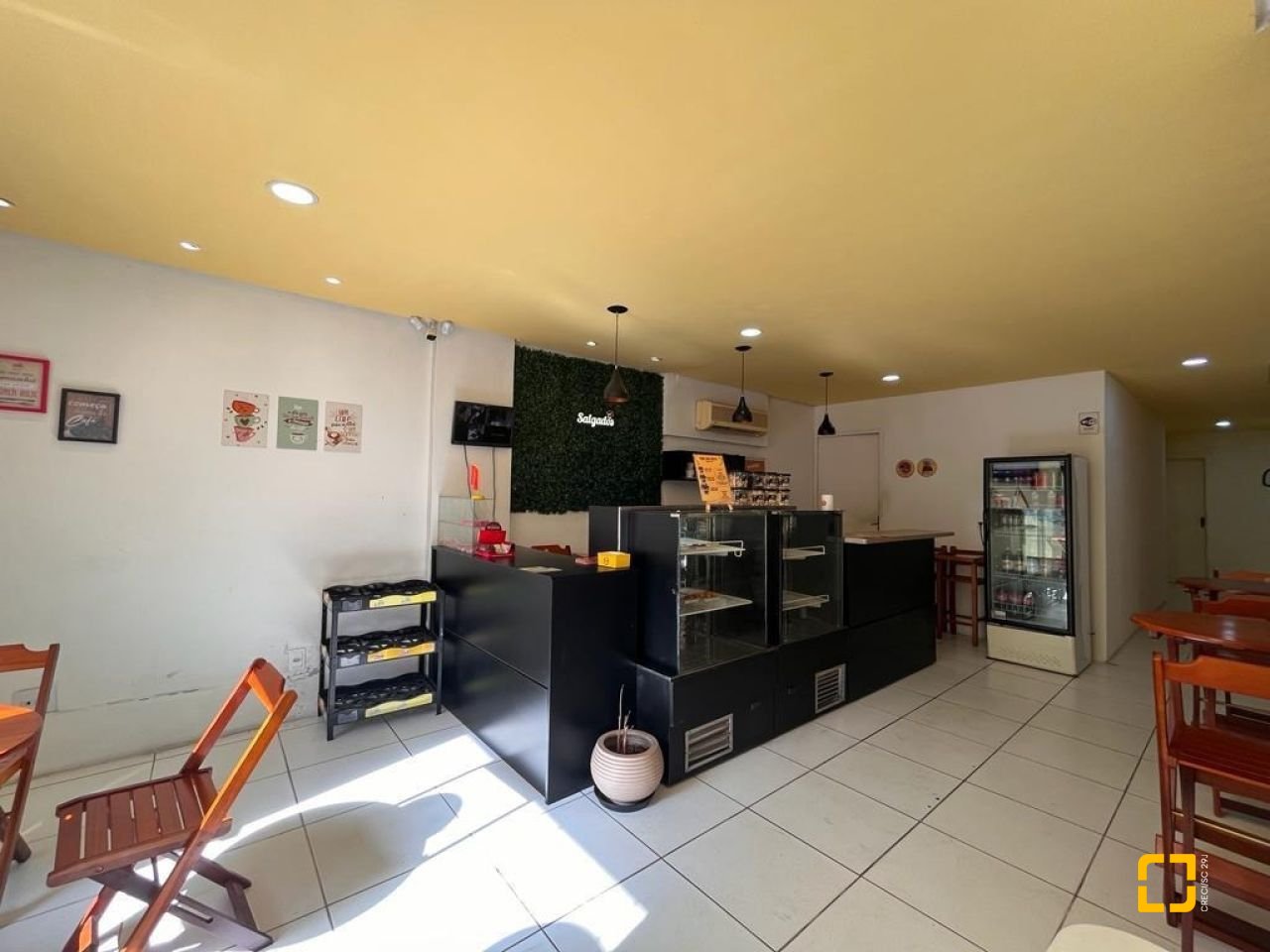 Loja com 56m², no bairro Kobrasol em São José