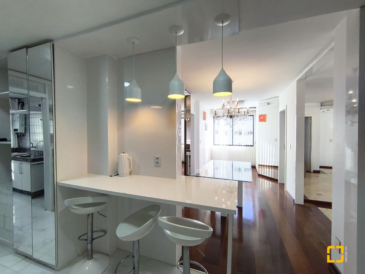 Apartamento com 120m², 4 quartos (sendo 1 suíte), 2 garagens, no bairro Centro em Florianópolis