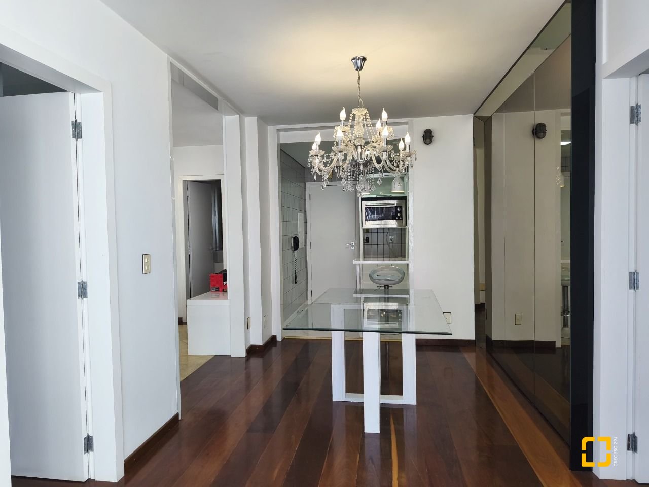 Apartamento com 120m², 4 quartos (sendo 1 suíte), 2 garagens, no bairro Centro em Florianópolis