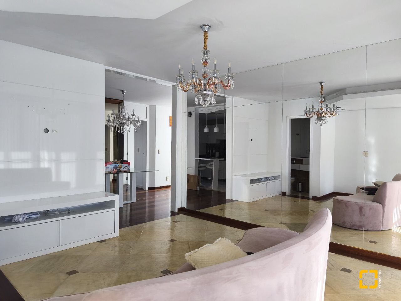 Apartamento com 120m², 4 quartos (sendo 1 suíte), 2 garagens, no bairro Centro em Florianópolis