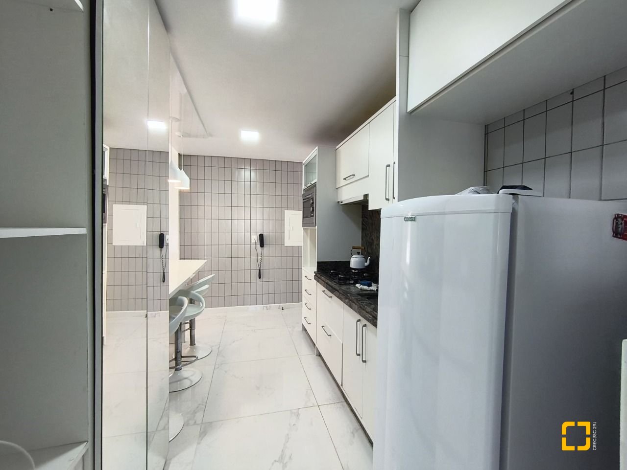 Apartamento com 120m², 4 quartos (sendo 1 suíte), 2 garagens, no bairro Centro em Florianópolis