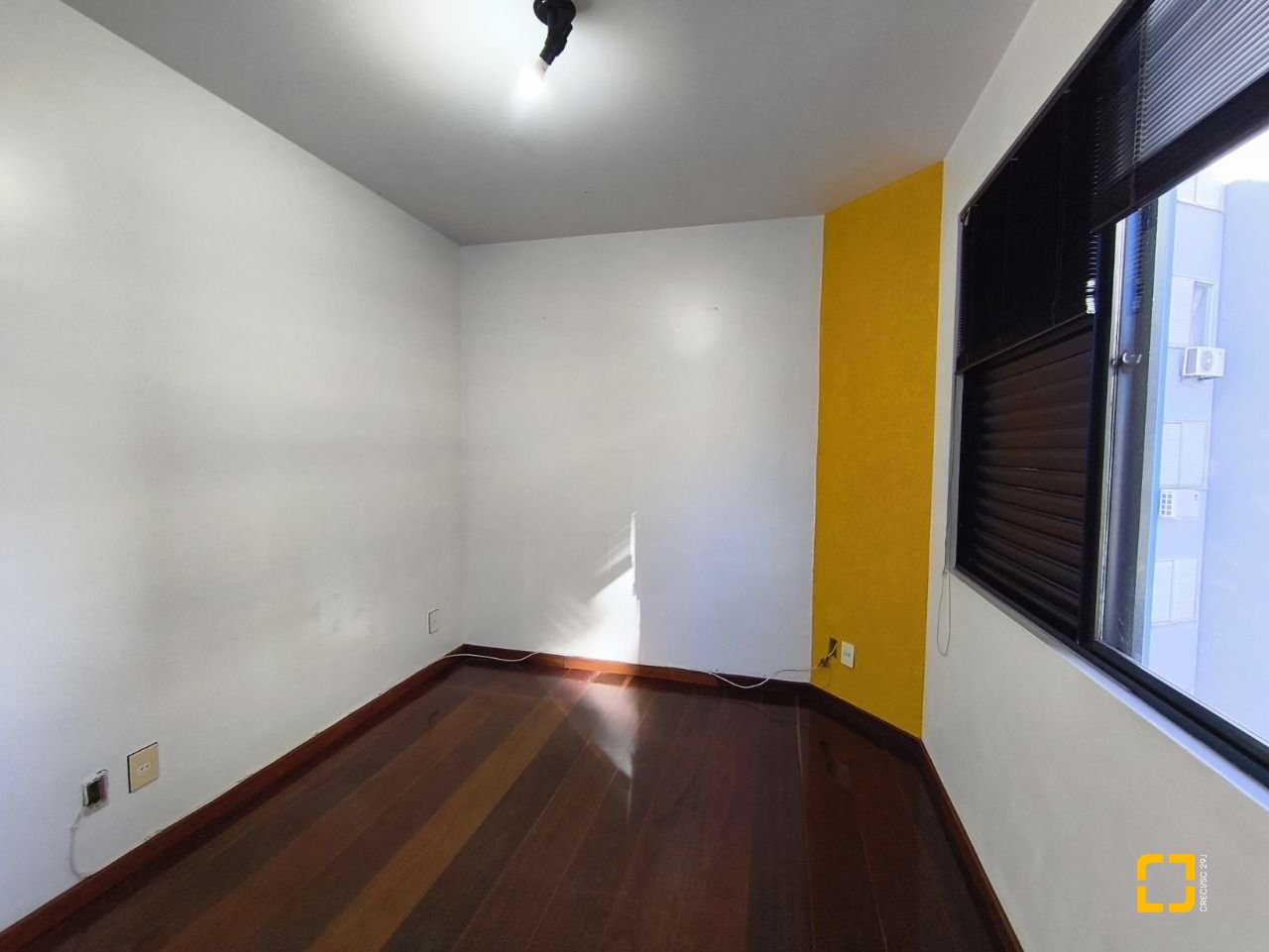 Apartamento com 120m², 4 quartos (sendo 1 suíte), 2 garagens, no bairro Centro em Florianópolis