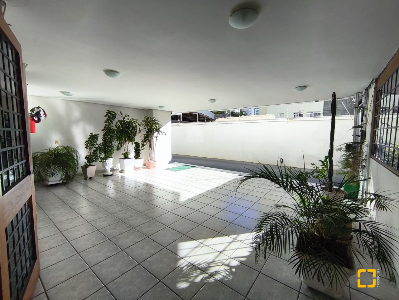Apartamento com 120m², 4 quartos (sendo 1 suíte), 2 garagens, no bairro Centro em Florianópolis