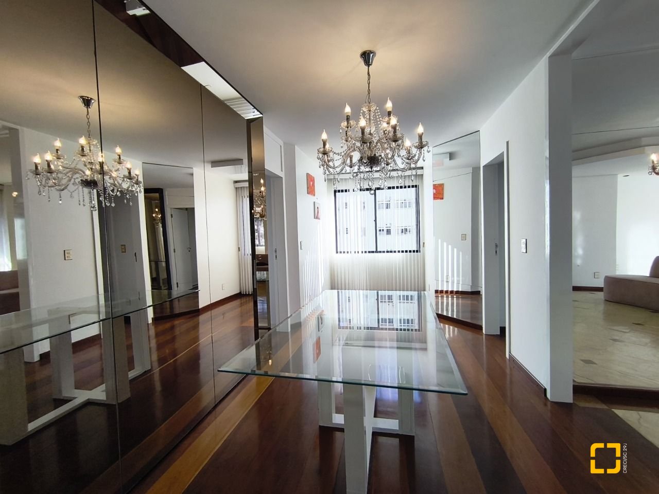 Apartamento com 120m², 4 quartos (sendo 1 suíte), 2 garagens, no bairro Centro em Florianópolis