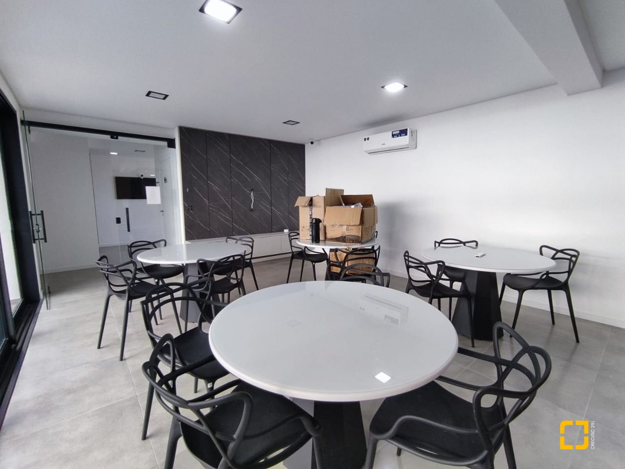Apartamento com 49m², 2 quartos, 1 garagem, no bairro Ingleses em Florianópolis