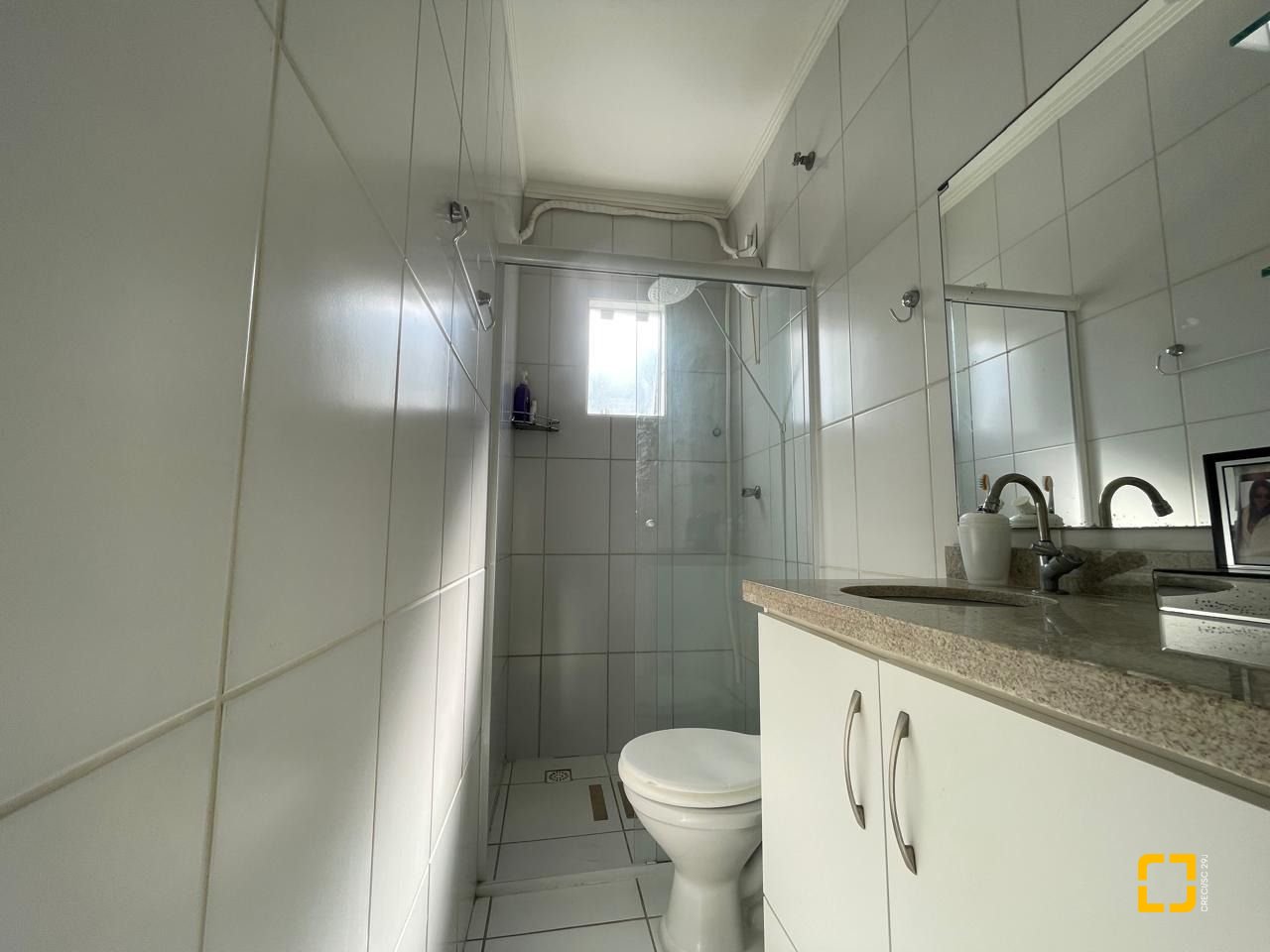 Apartamento com 92m², 5 quartos (sendo 2 suítes), 1 garagem, no bairro Ingleses em Florianópolis