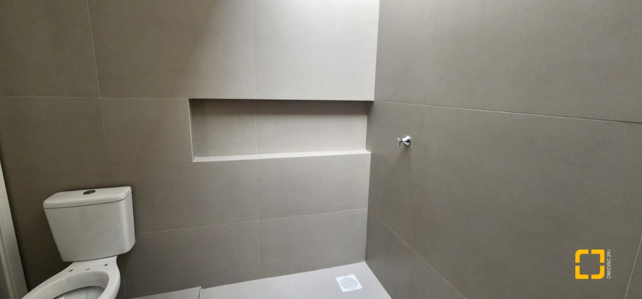 Casa com 153m², 3 quartos (sendo 1 suíte), 1 garagem, no bairro Ipiranga em São José