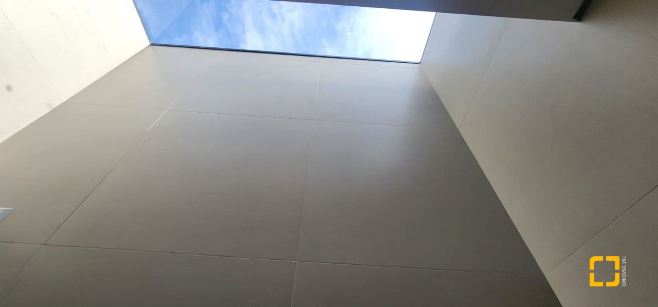 Casa com 153m², 3 quartos (sendo 1 suíte), 1 garagem, no bairro Ipiranga em São José