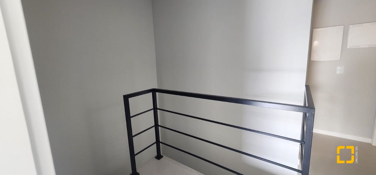 Casa com 153m², 3 quartos (sendo 1 suíte), 1 garagem, no bairro Ipiranga em São José