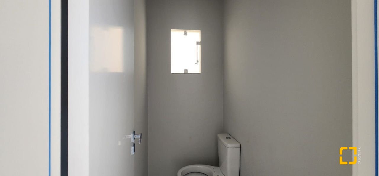 Casa com 153m², 3 quartos (sendo 1 suíte), 1 garagem, no bairro Ipiranga em São José