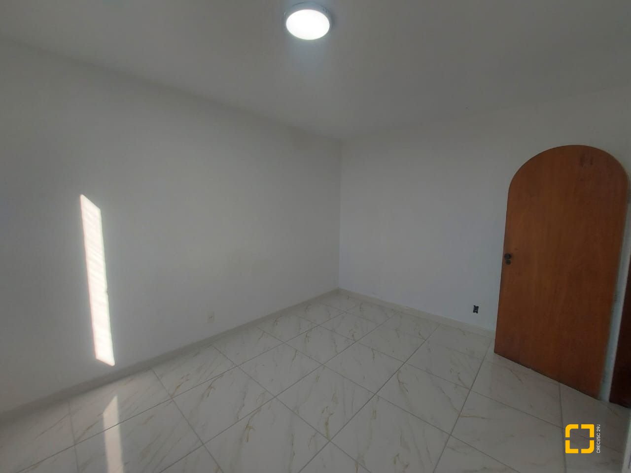 Apartamento com 214m², 6 quartos (sendo 2 suítes), 2 garagens, no bairro Centro em Florianópolis