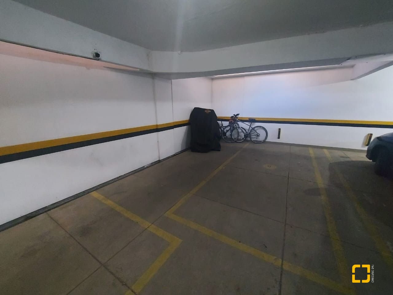 Apartamento com 214m², 6 quartos (sendo 2 suítes), 2 garagens, no bairro Centro em Florianópolis