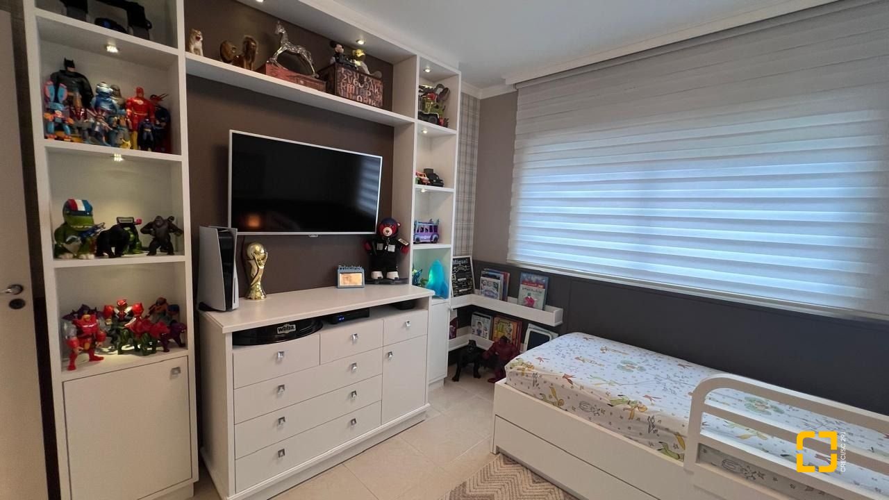 Apartamento com 109m², 4 quartos (sendo 1 suíte), 2 garagens, no bairro Jardim Atlântico em Florianópolis