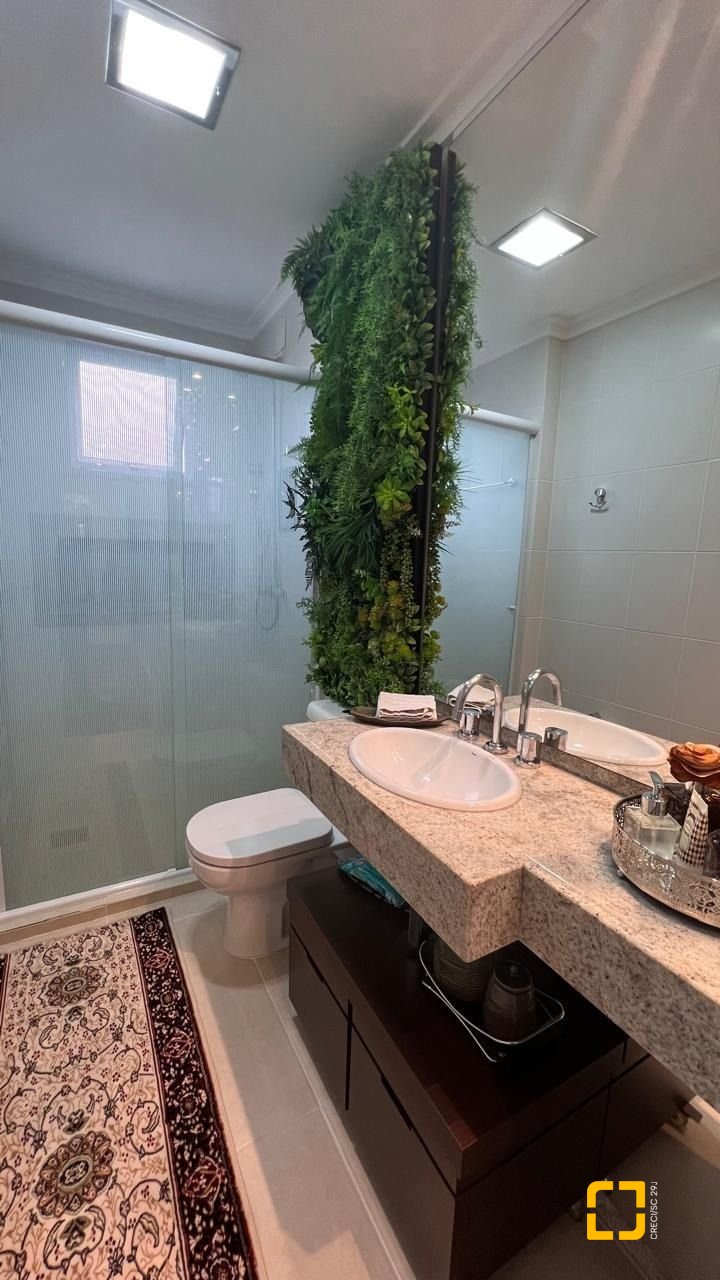 Apartamento com 109m², 4 quartos (sendo 1 suíte), 2 garagens, no bairro Jardim Atlântico em Florianópolis