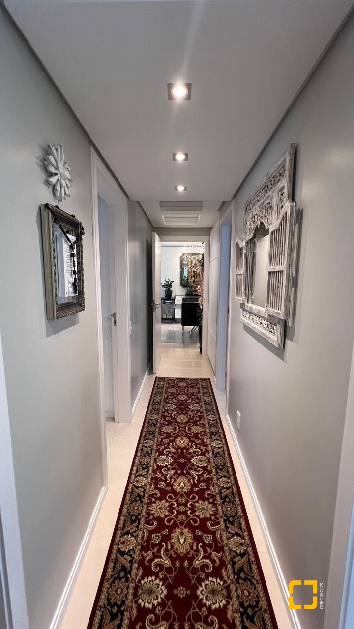 Apartamento com 109m², 4 quartos (sendo 1 suíte), 2 garagens, no bairro Jardim Atlântico em Florianópolis
