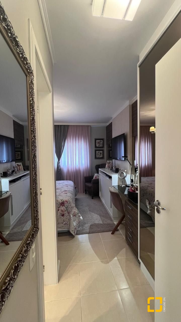 Apartamento com 109m², 4 quartos (sendo 1 suíte), 2 garagens, no bairro Jardim Atlântico em Florianópolis