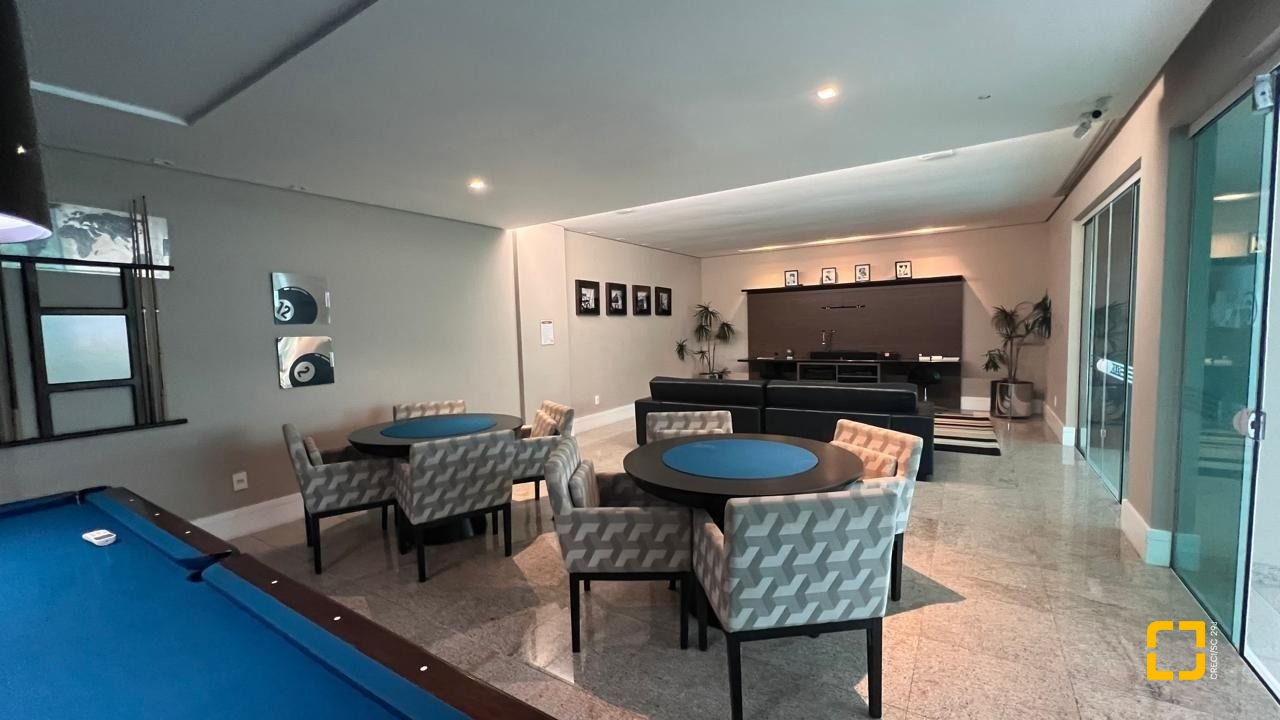 Apartamento com 109m², 4 quartos (sendo 1 suíte), 2 garagens, no bairro Jardim Atlântico em Florianópolis