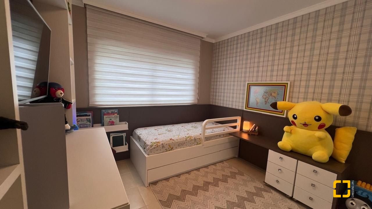 Apartamento com 109m², 4 quartos (sendo 1 suíte), 2 garagens, no bairro Jardim Atlântico em Florianópolis