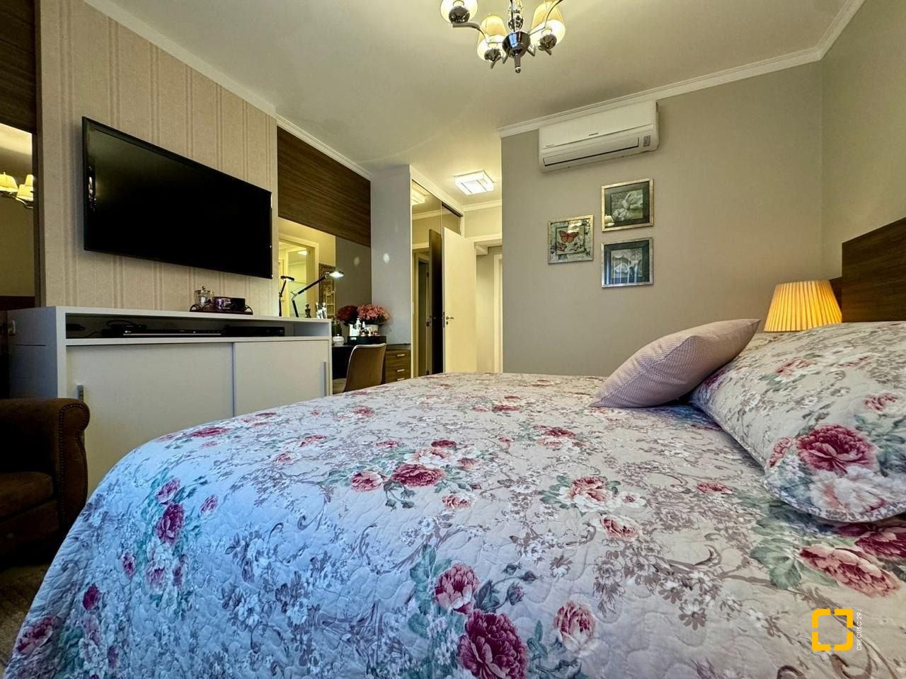 Apartamento com 109m², 4 quartos (sendo 1 suíte), 2 garagens, no bairro Jardim Atlântico em Florianópolis
