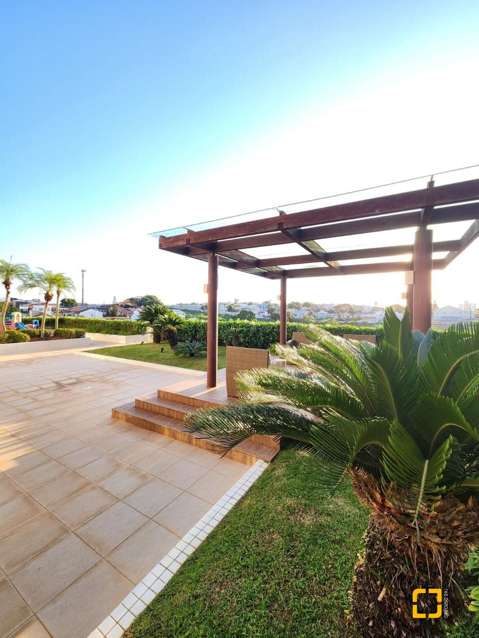 Apartamento com 109m², 4 quartos (sendo 1 suíte), 2 garagens, no bairro Jardim Atlântico em Florianópolis