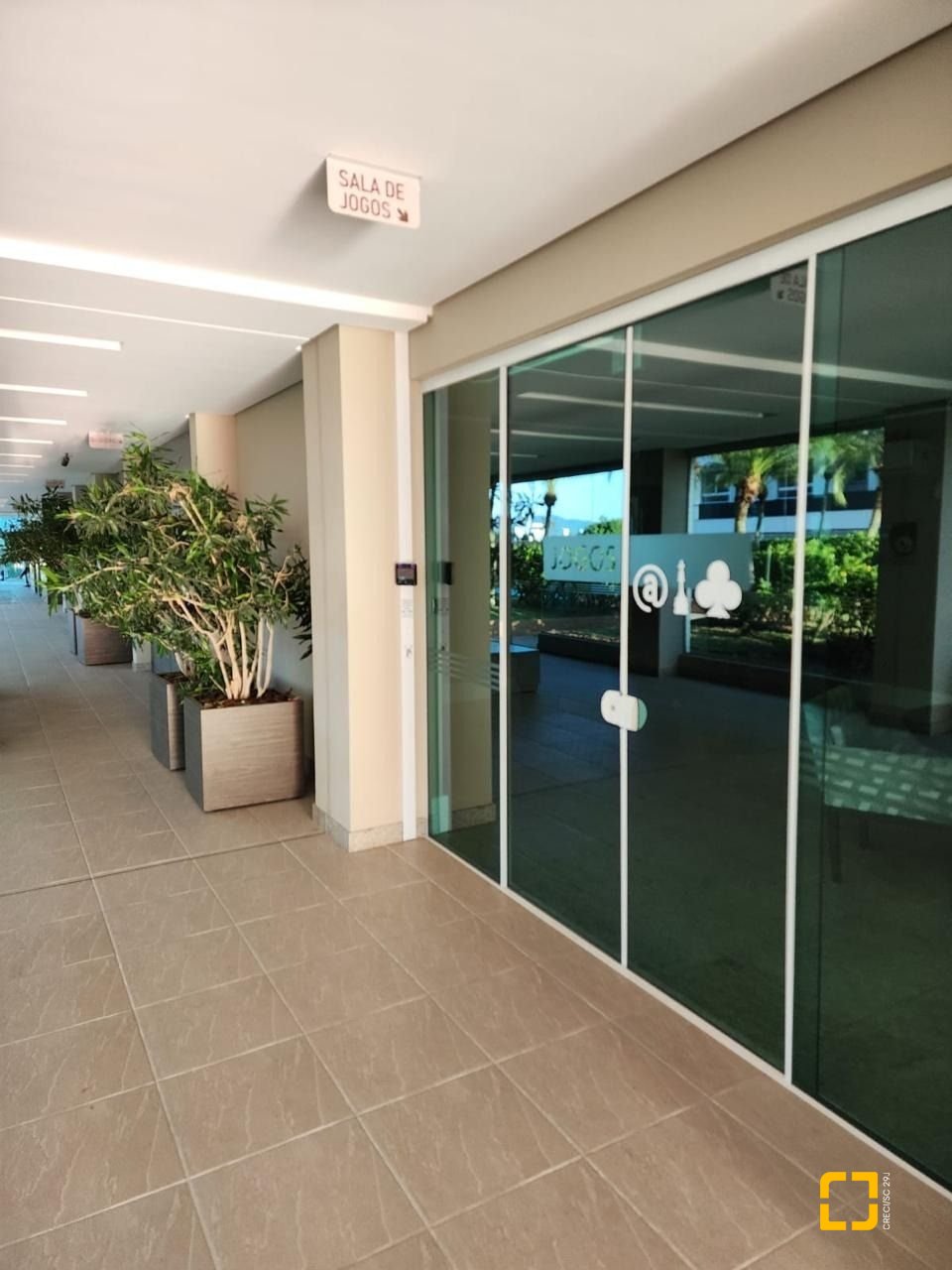 Apartamento com 109m², 4 quartos (sendo 1 suíte), 2 garagens, no bairro Jardim Atlântico em Florianópolis