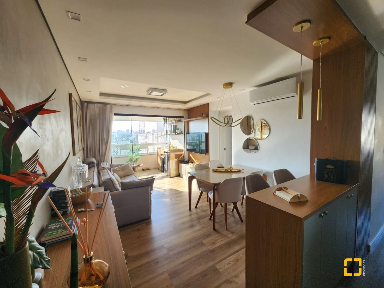 Apartamento com 111m², 4 quartos (sendo 1 suíte), 4 garagens, no bairro Abraão em Florianópolis