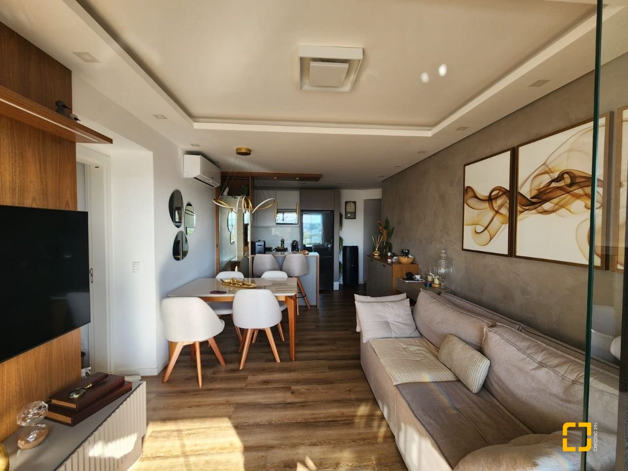 Apartamento com 111m², 4 quartos (sendo 1 suíte), 4 garagens, no bairro Abraão em Florianópolis