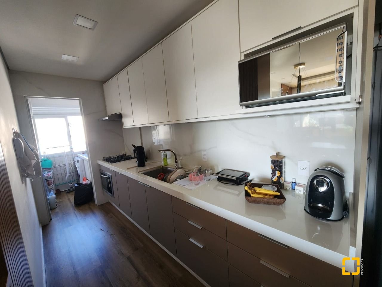Apartamento com 111m², 4 quartos (sendo 1 suíte), 4 garagens, no bairro Abraão em Florianópolis