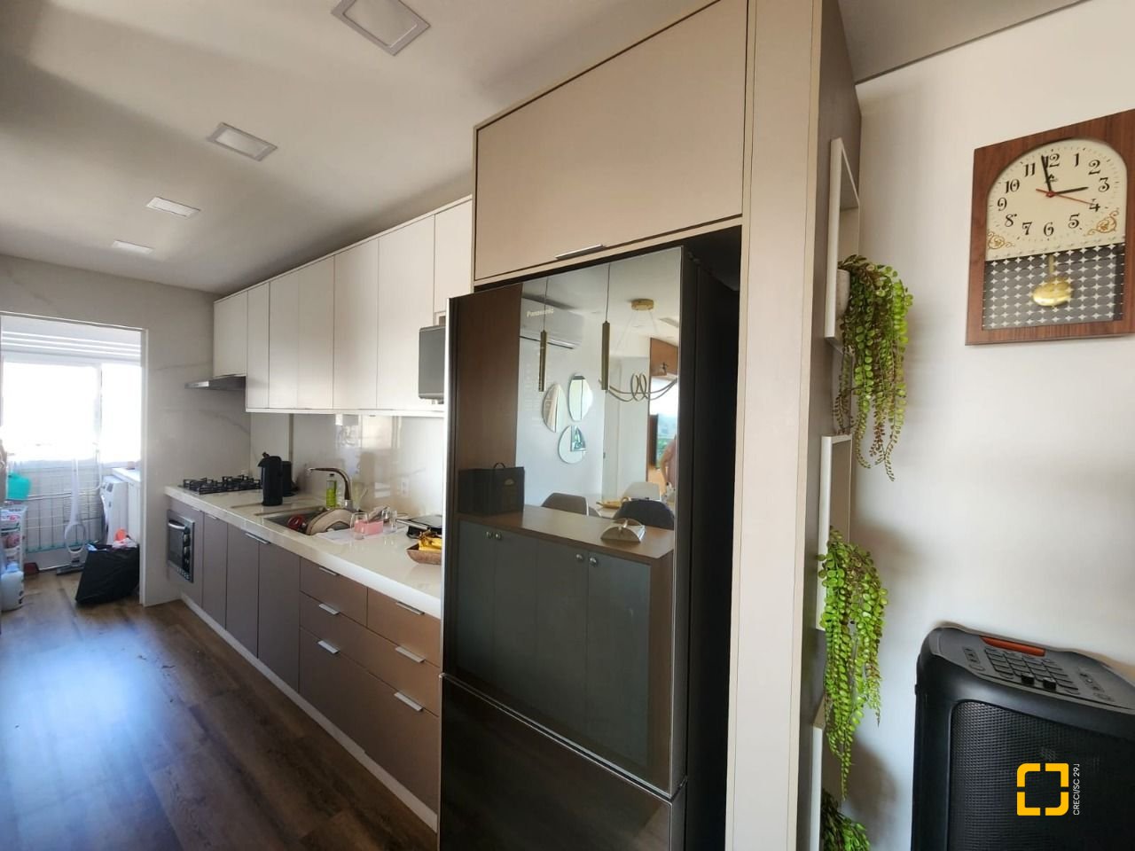 Apartamento com 111m², 4 quartos (sendo 1 suíte), 4 garagens, no bairro Abraão em Florianópolis