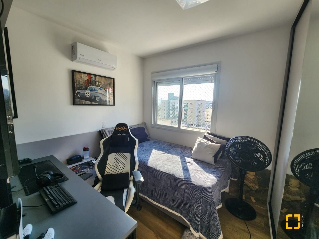 Apartamento com 111m², 4 quartos (sendo 1 suíte), 4 garagens, no bairro Abraão em Florianópolis