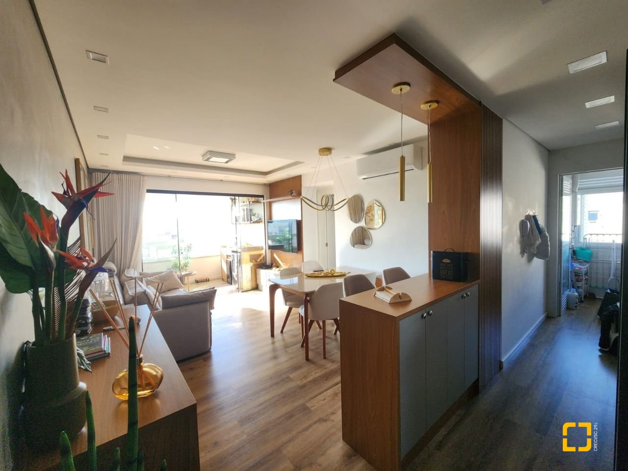 Apartamento com 111m², 4 quartos (sendo 1 suíte), 4 garagens, no bairro Abraão em Florianópolis