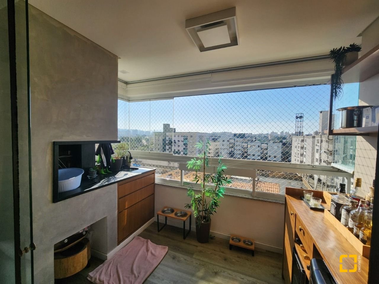 Apartamento com 111m², 4 quartos (sendo 1 suíte), 4 garagens, no bairro Abraão em Florianópolis