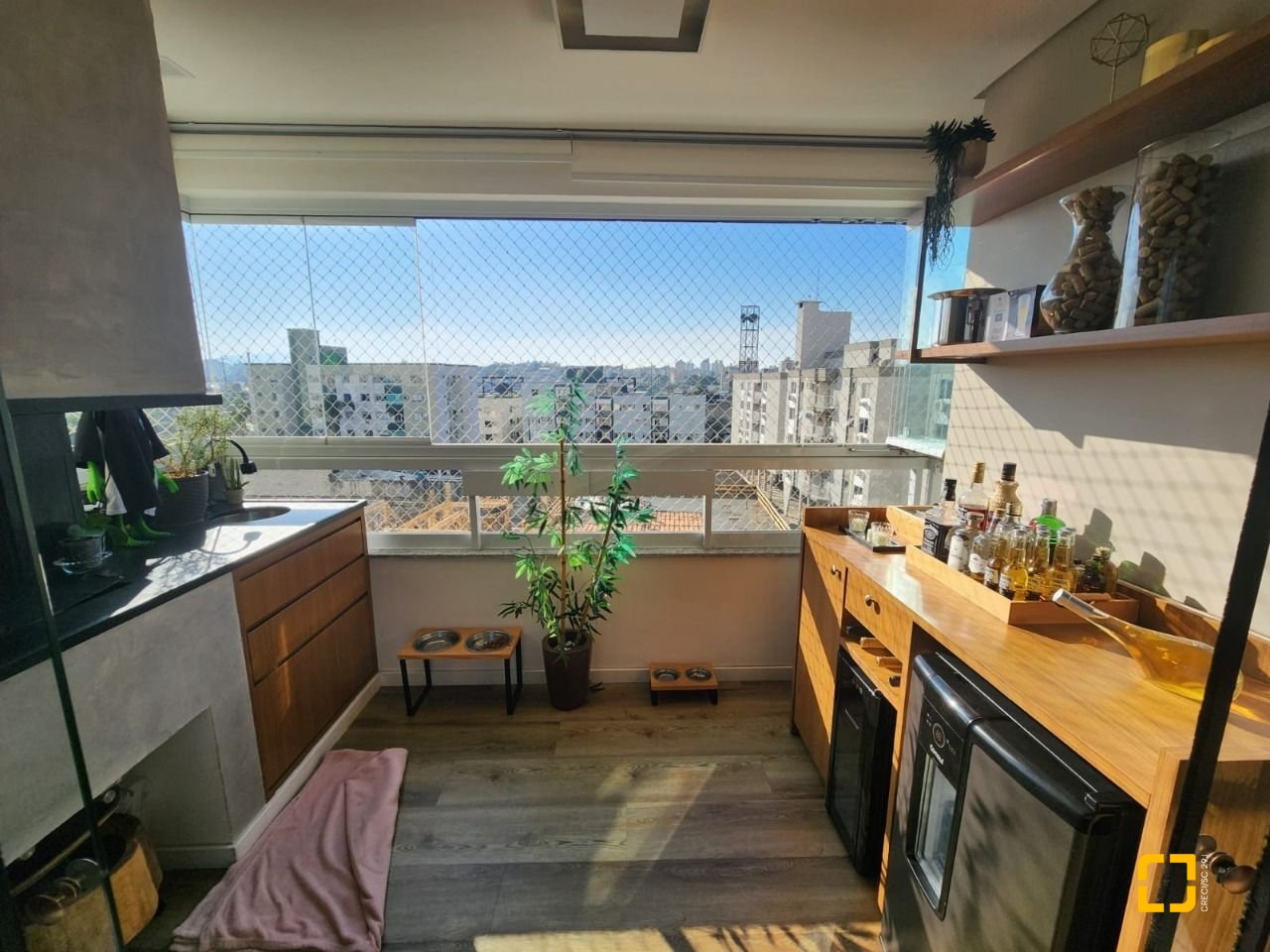 Apartamento com 111m², 4 quartos (sendo 1 suíte), 4 garagens, no bairro Abraão em Florianópolis
