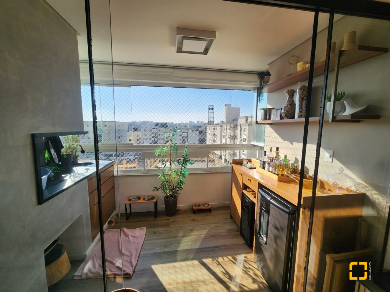 Apartamento com 111m², 4 quartos (sendo 1 suíte), 4 garagens, no bairro Abraão em Florianópolis