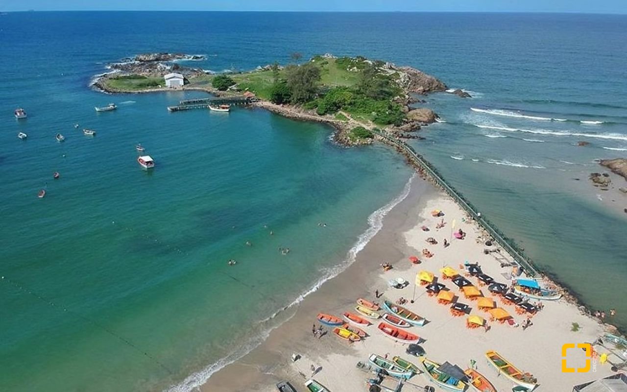 Terreno com 2431m², no bairro Armação do Pântano do Sul em Florianópolis