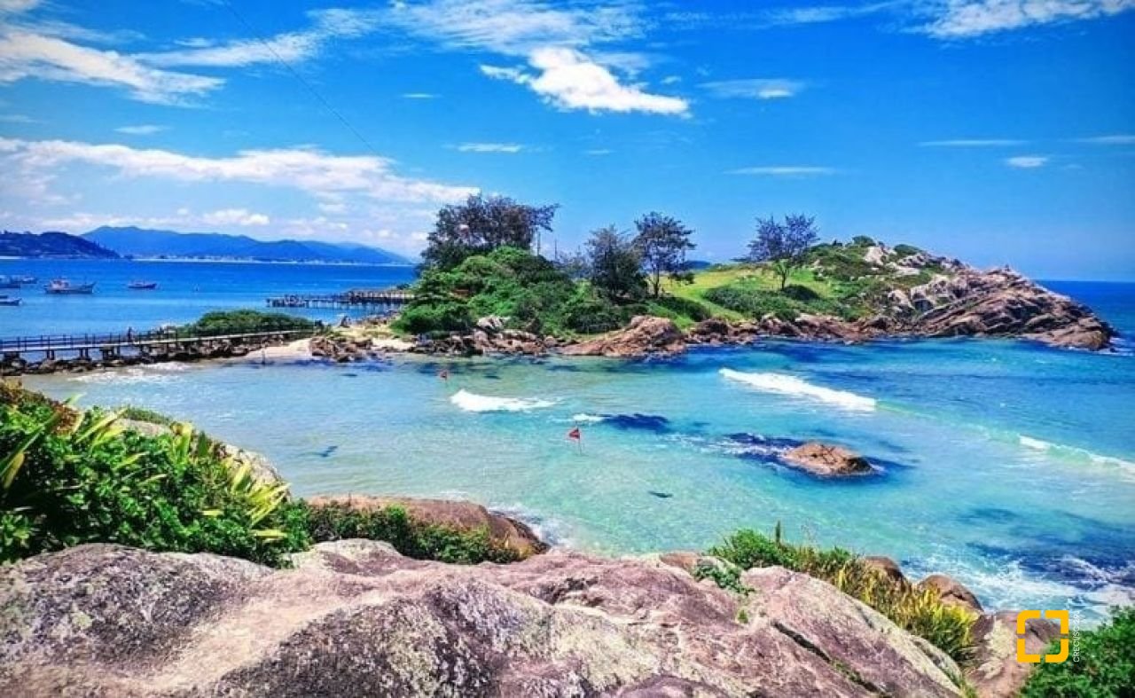 Terreno com 2431m², no bairro Armação do Pântano do Sul em Florianópolis