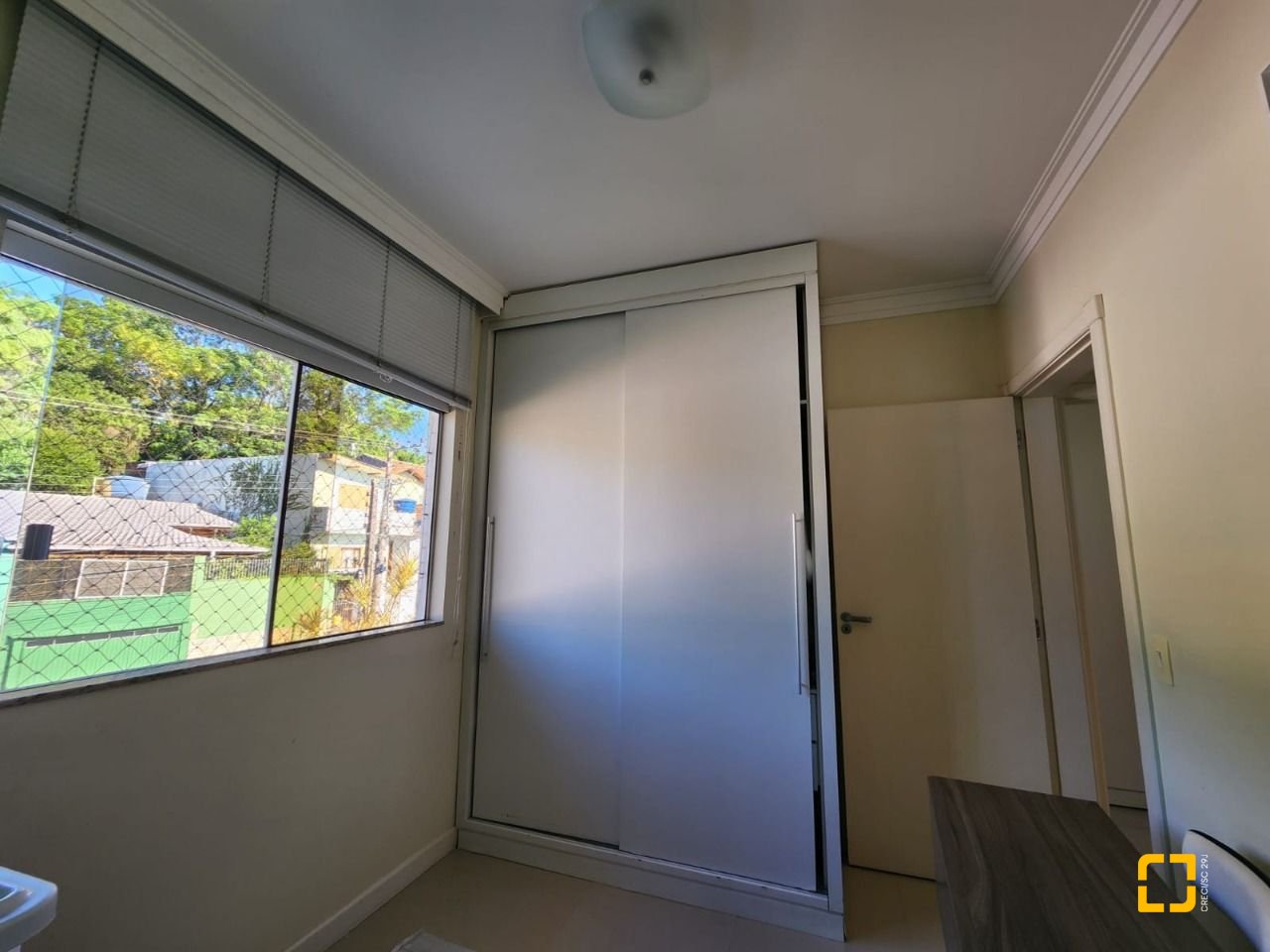 Casa com 204m², 5 quartos (sendo 1 suíte), 4 garagens, no bairro Agronômica em Florianópolis