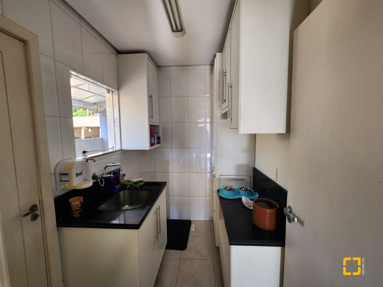 Casa com 204m², 5 quartos (sendo 1 suíte), 4 garagens, no bairro Agronômica em Florianópolis