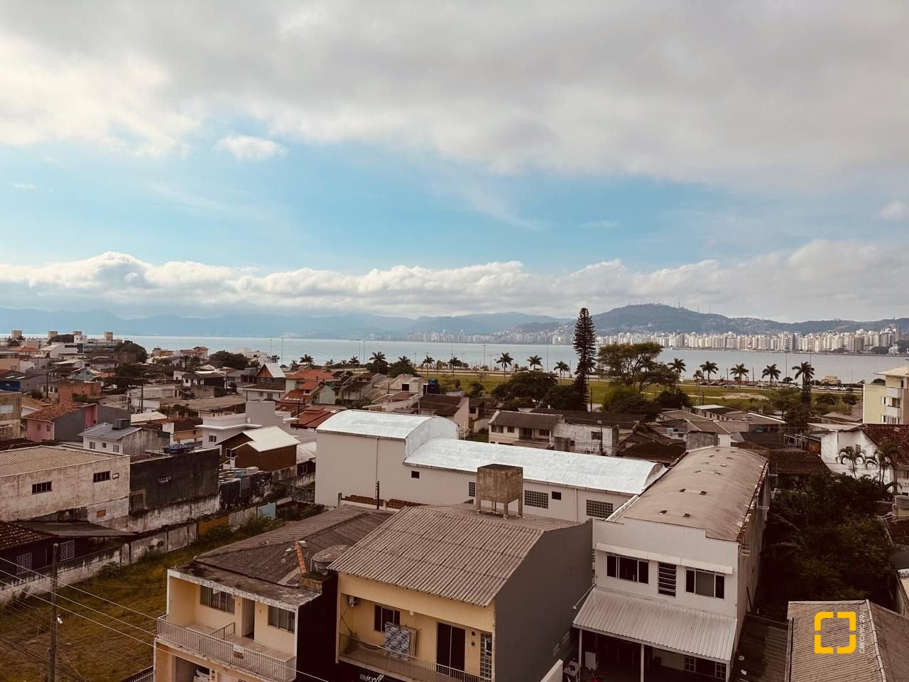 Apartamento com 170m², 3 quartos (sendo 1 suíte), 2 garagens, no bairro Balneário em Florianópolis