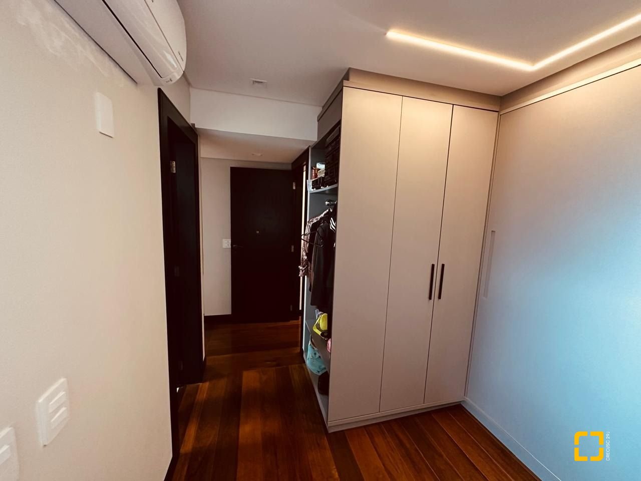 Apartamento com 170m², 3 quartos (sendo 1 suíte), 2 garagens, no bairro Balneário em Florianópolis