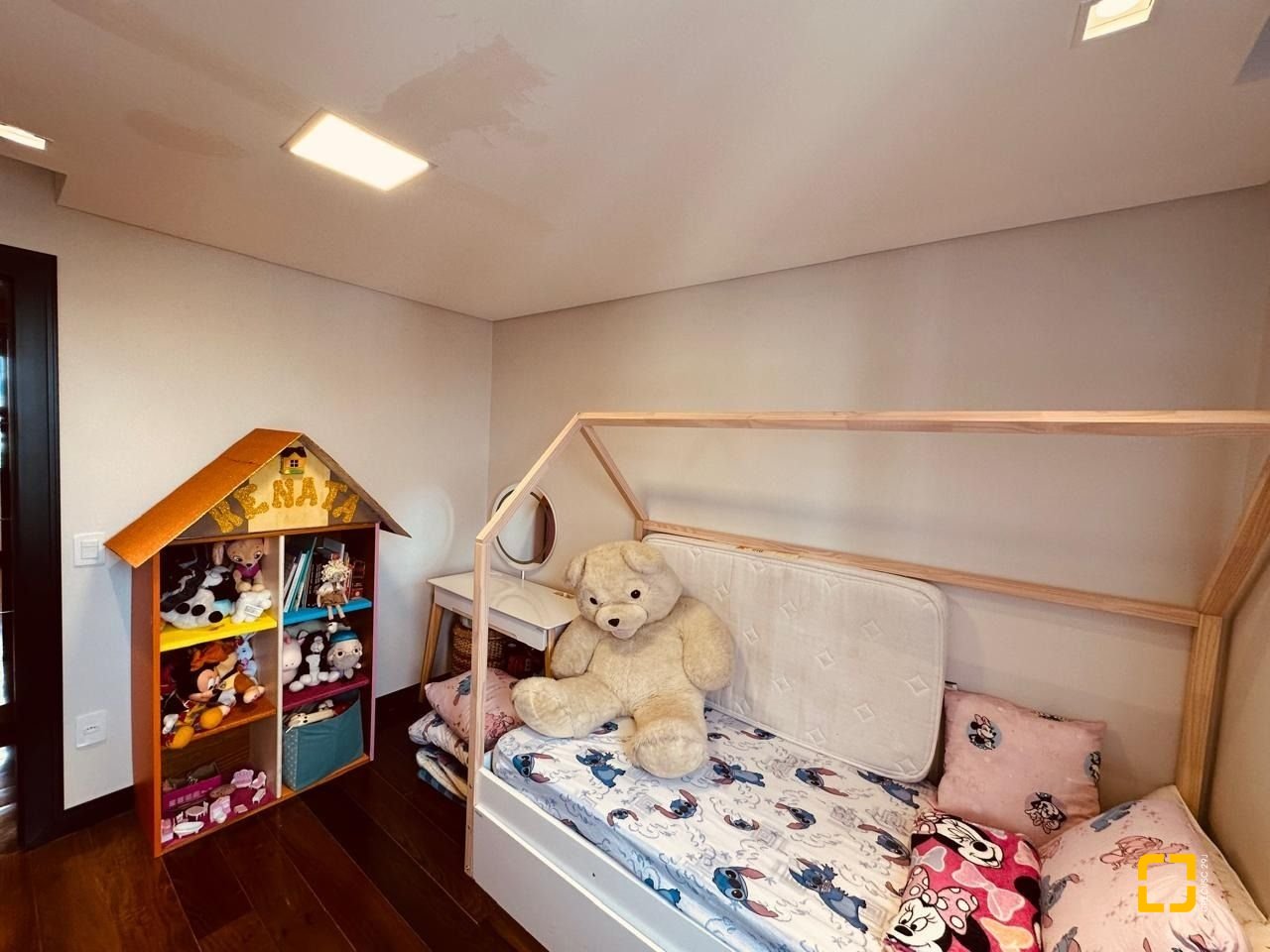 Apartamento com 170m², 3 quartos (sendo 1 suíte), 2 garagens, no bairro Balneário em Florianópolis