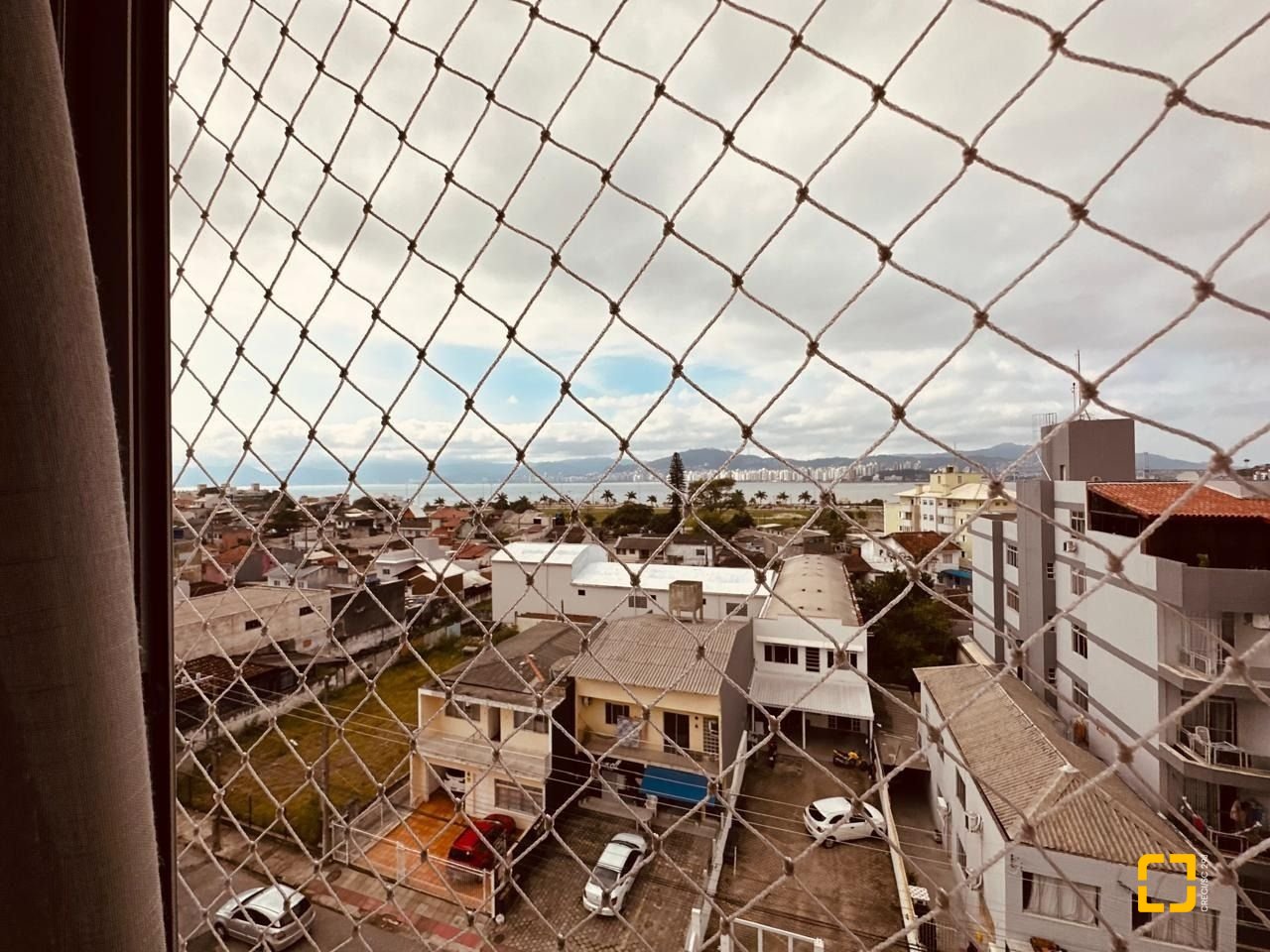 Apartamento com 170m², 3 quartos (sendo 1 suíte), 2 garagens, no bairro Balneário em Florianópolis