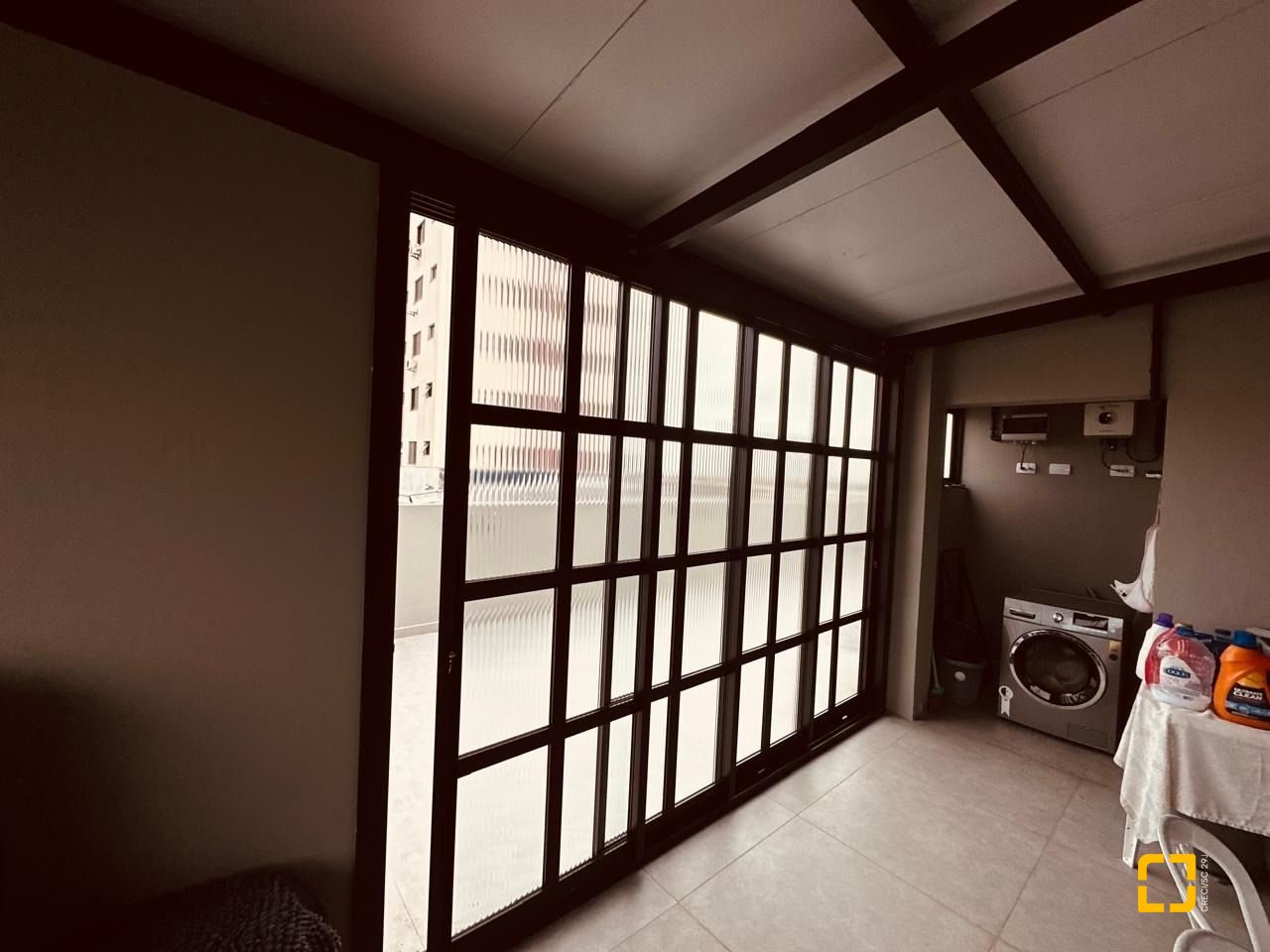Apartamento com 170m², 3 quartos (sendo 1 suíte), 2 garagens, no bairro Balneário em Florianópolis