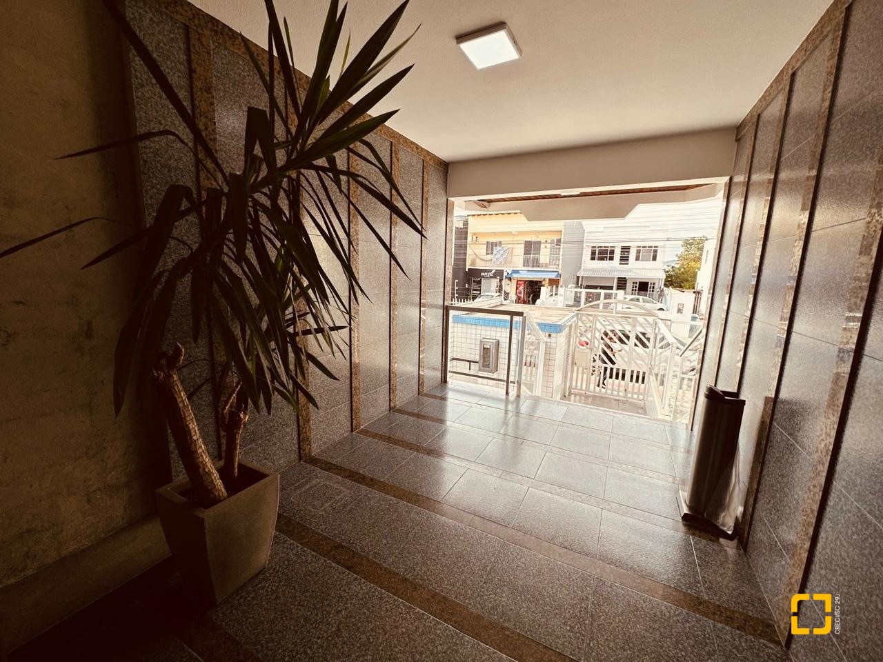 Apartamento com 170m², 3 quartos (sendo 1 suíte), 2 garagens, no bairro Balneário em Florianópolis
