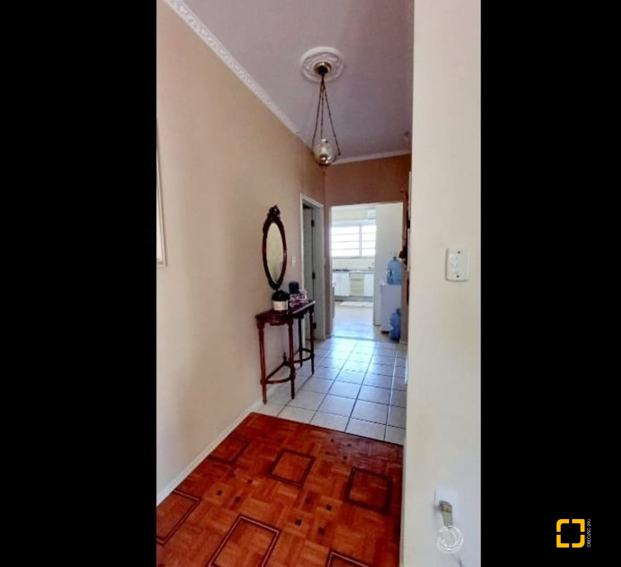 Casa com 315m², 8 quartos (sendo 3 suítes), 3 garagens, no bairro Capoeiras em Florianópolis